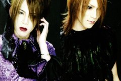 LAREINE-Scans-Discography-2003.11.28-KNIGHT-Mini-Album-ARLC-017-02-Booklet-04