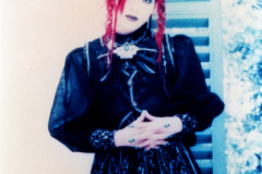 LAREINE-Scans-Photographs-199x.xx_.xx-Fleur-Photo-Set-D-05
