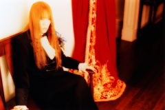 LAREINE-Scans-Photographs-199x.xx_.xx-Fleur-Photo-Set-F-03