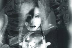 Madeth-grayll-Scans-Discography-1998.08.10-十字架の結末・・・-Single-SMMG-005-02-Booklet-08