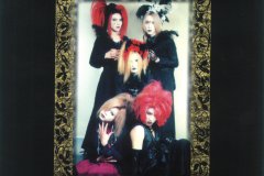 Madeth-grayll-Scans-Discography-1998.08.10-十字架の結末・・・-Single-SMMG-005-02-Booklet-11
